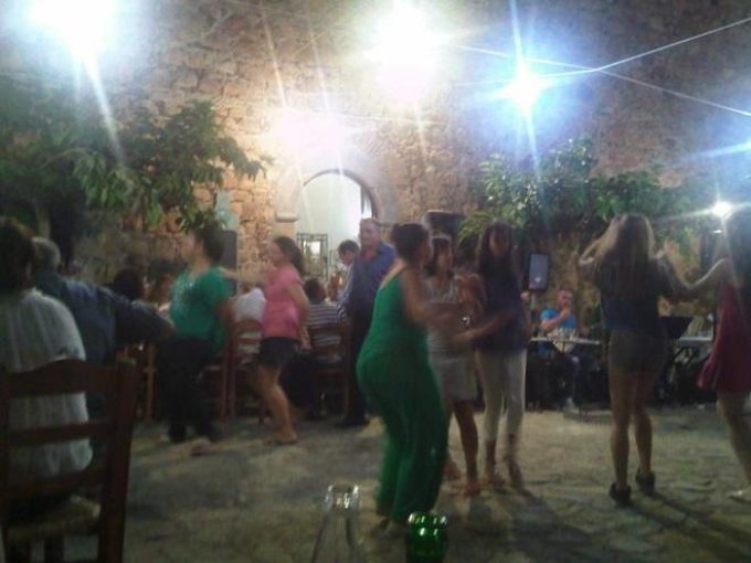 Restaurant Tavern | Olimpi Chios | Pyrgos- greekcatalog.net