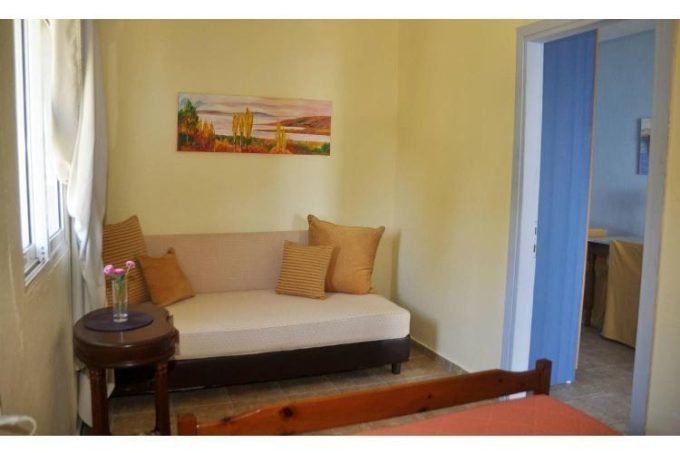 Ενοικιαζόμενα Δωμάτια Χαλκιδική Νέα Μουδανιά Bambola Apartments Πάνω στη Θάλασσα! Σε μία από τις καλύτερες τοποθεσίες στα Νέα Μουδανιά-greekcatalog.net