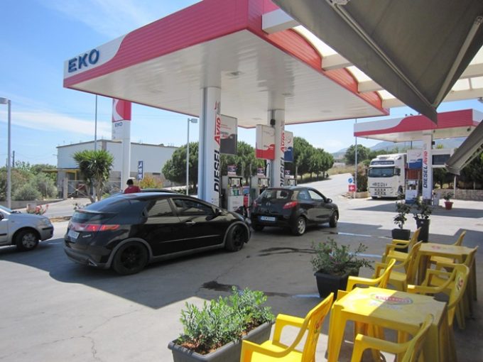  Gas Station Mini Market | Tria Monastiria Rethymno Crete | Eko Perakis - greekcatalog.net