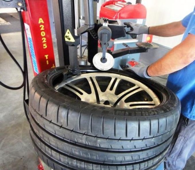 Mobile Tyre Repair Service | Koropi Attica | Gryparis M. Gouromichos B. OE - greekcatalog.net