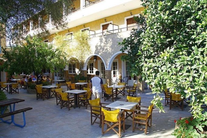Ξενοδοχείο-Κερκυρα-Bintzan-Inn-greekcatalog.net