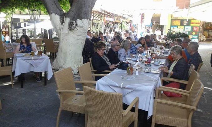 ΕΣΤΙΑΤΟΡΙΟ ΡΟΔΟΣ | FILIPPOS RESTAURANT OLD TOWN --- greekcatalog.net