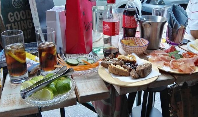 ΚΑΦΕΤΕΡΙΑ ΜΠΥΡΑΡΙΑ WINE BAR | ΠΕΙΡΑΙΑΣ ΠΑΣΑΛΙΜΑΝΙ ΑΤΤΙΚΗ | PETIT CAFE - greekcatalog.net