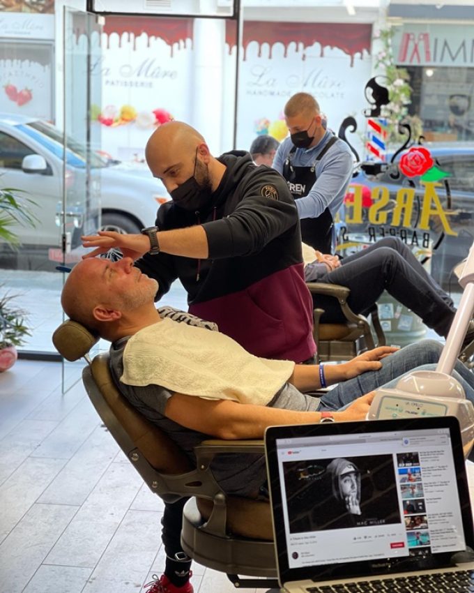 ΚΟΥΡΕΙΟ ΒΑΡΗ | ARSEN'S BARBERSHOP --- greekcatalog.net