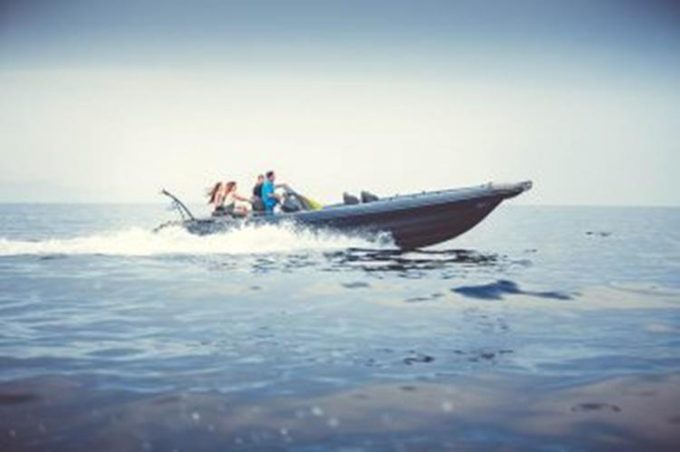 ΕΝΟΙΚΙΑΣΗ ΣΚΑΦΟΥΣ ΝΑΞΟΣ ΧΩΡΑ | NAXOS DEEP BLUE RIB CRUISES