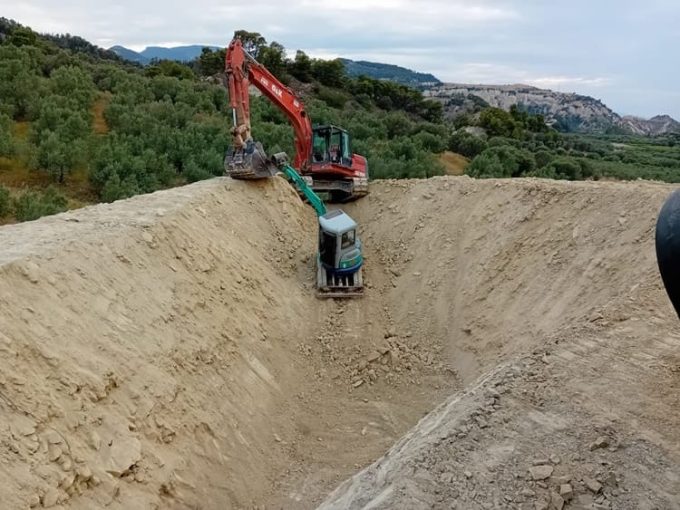 ΧΩΜΑΤΟΥΡΓΙΚΑ ΕΡΓΑ ΞΥΛΟΚΑΣΤΡΟ | ΒΙΛΑΔΕΡΗΣ ΓΙΩΡΓΟΣ---GREEKCATALOG.NET