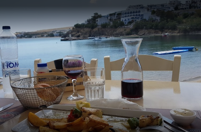 ΚΑΦΕΤΕΡΙΑ ΕΣΤΙΑΤΟΡΙΟ ΠΙΣΩ ΛΙΒΑΔΙ ΠΑΡΟΣ | SOIREE CAFE RESTAURANT --- greekcatalog.net