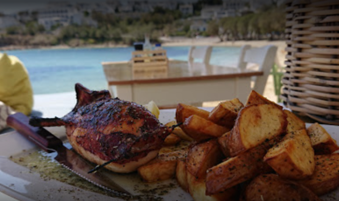 ΚΑΦΕΤΕΡΙΑ ΕΣΤΙΑΤΟΡΙΟ ΠΙΣΩ ΛΙΒΑΔΙ ΠΑΡΟΣ | SOIREE CAFE RESTAURANT --- greekcatalog.net