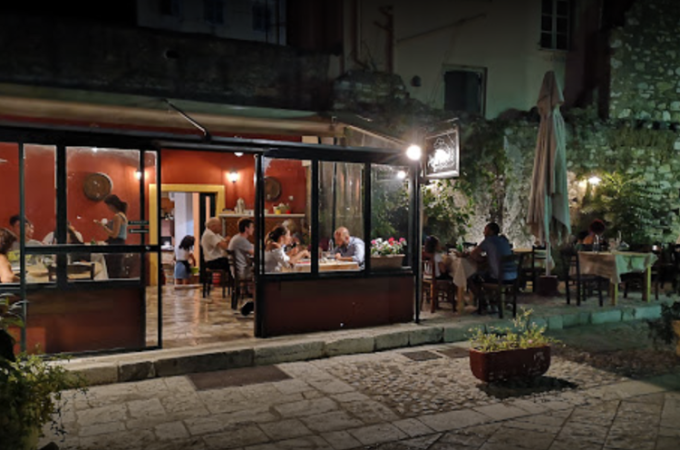 RESTAURANT TAVERN CORFU | AMPAKAS --- greekcatalog.net