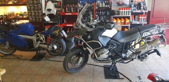 ΣΥΝΕΡΓΕΙΟ ΕΚΘΕΣΗ ΜΟΤΟΣΥΚΛΕΤΩΝ ΠΕΙΡΑΙΑΣ | MOTO R-EVOLUTION --- greekcatalog.net