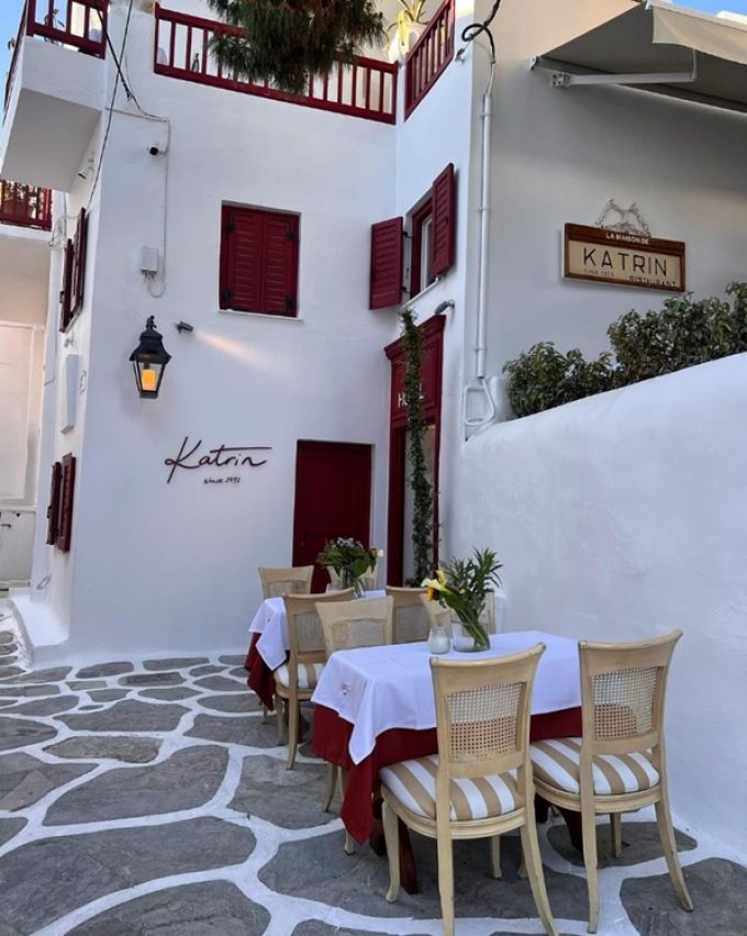 RESTAURANT TAVERN CHORA MYKONOS | KATRIN - greekcatalog.net