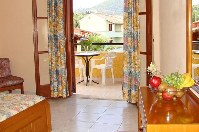 Ξενοδοχείο-Κερκυρα-Bintzan-Inn-greekcatalog.net