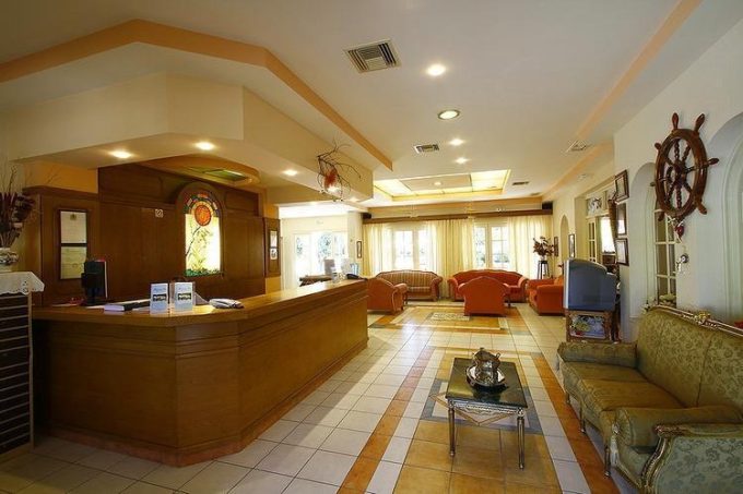 Ξενοδοχείο-Κερκυρα-Bintzan-Inn-greekcatalog.net