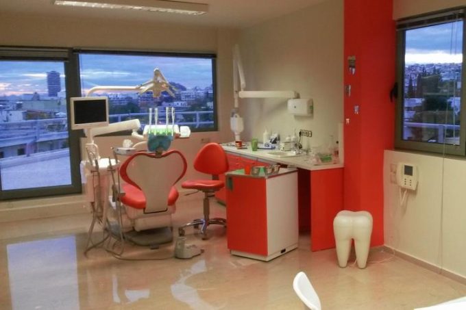 Χειρουργός Οδοντίατρος-Νέο Ψυχικό Αττική-Γκανά Δήμητρα-Εμφυτεύματα-Περιοδοντολογία-Προσθετική-Επανορθωτική-Αισθητική Οδοντιατρική-Λεύκανση Δοντιών-Οορθοδοντική-Παιδοδοντία-Προληπτική Οδοντιατρική-greekcatalog.net