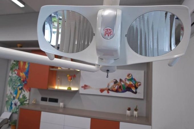 Χειρουργός Οδοντίατρος-Νέο Ψυχικό Αττική-Γκανά Δήμητρα-Εμφυτεύματα-Περιοδοντολογία-Προσθετική-Επανορθωτική-Αισθητική Οδοντιατρική-Λεύκανση Δοντιών-Οορθοδοντική-Παιδοδοντία-Προληπτική Οδοντιατρική-greekcatalog.net