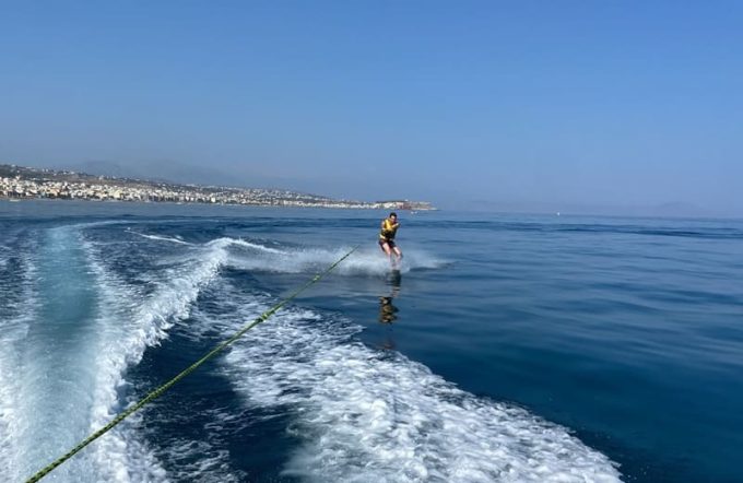 ΕΝΟΙΚΙΑΣΕΙΣ ΣΚΑΦΩΝ ΡΕΘΥΜΝΟ  WATER SPORTS SEAJOY---greekcatalog.net