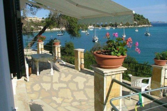 Ενοικιαζόμενα Δωμάτια-Παξοί-Κέρκυρα-White House-greekcatalog.net