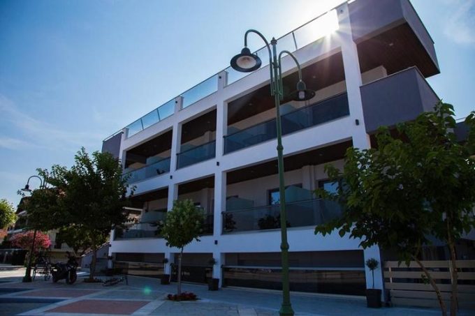 ΞΕΝΟΔΟΧΕΙΟ ΕΝΟΙΚΙΑΖΟΜΕΝΑ ΔΩΜΑΤΙΑ | ΝΕΑ ΒΡΑΣΝΑ ΑΣΠΡΟΒΑΛΤΑ ΘΕΣΣΑΛΟΝΙΚΗ | AMALIA BOUTIQUE RESORT - greekcatalog.net