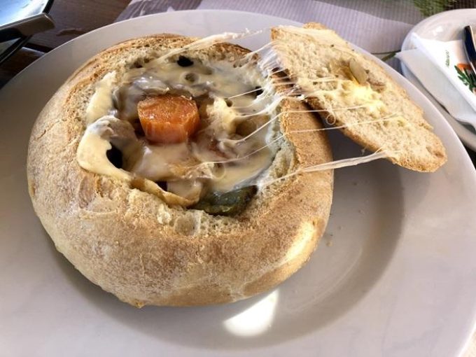 ΕΣΤΙΑΤΟΡΙΟ LOUNGE BAR CLUB | ΚΑΜΑΡΙ ΣΑΝΤΟΡΙΝΗ ΚΥΚΛΑΔΕΣ | MAGNO BAR RESTAURANT - greekcatalog.net