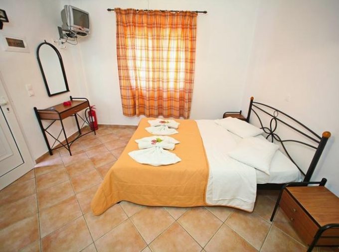 Rooms to Let Apartments |  Megalo Tigani Elafonisos Lakonia | Froso - greekcatalog.net