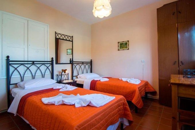 Ενοικιαζόμενα Δωμάτια-Παξοί-Κέρκυρα-White House-greekcatalog.net