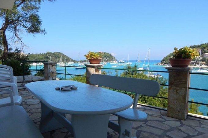 Ενοικιαζόμενα Δωμάτια-Παξοί-Κέρκυρα-White House-greekcatalog.net