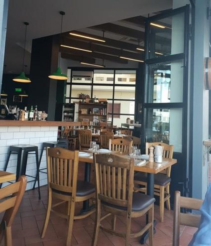 Restaurant Wine Pub | Freatida Piraeus Attica | Corks & Forks Wine Bar - greekcatalog.net