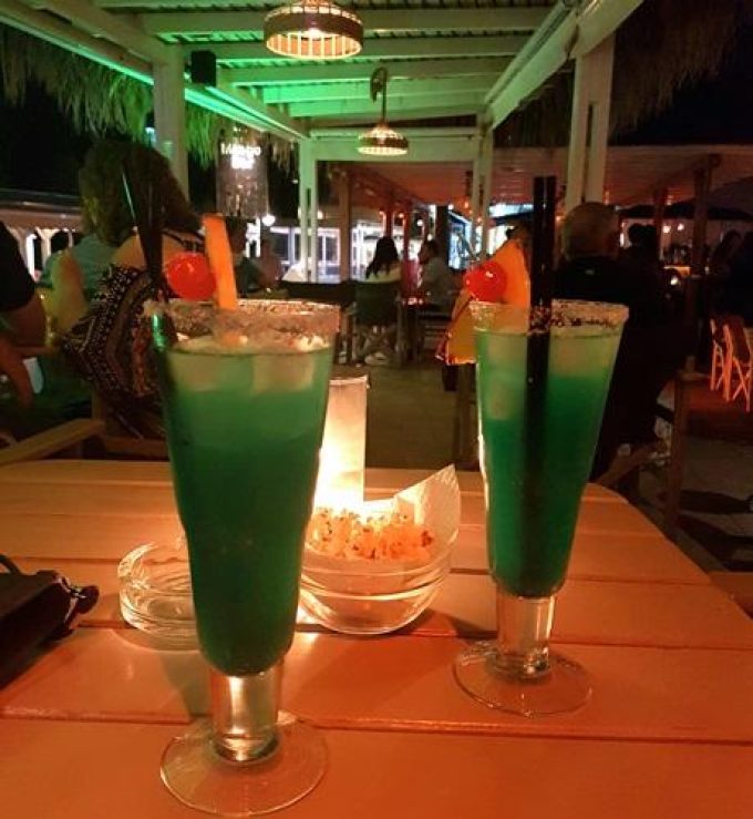 ΕΣΤΙΑΤΟΡΙΟ LOUNGE BAR CLUB | ΚΑΜΑΡΙ ΣΑΝΤΟΡΙΝΗ ΚΥΚΛΑΔΕΣ | MAGNO BAR RESTAURANT - greekcatalog.net