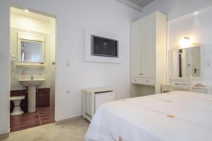 Ξενοδοχείο-Νάξος Χώρα-Hotel Anixis-greekcatalog.net