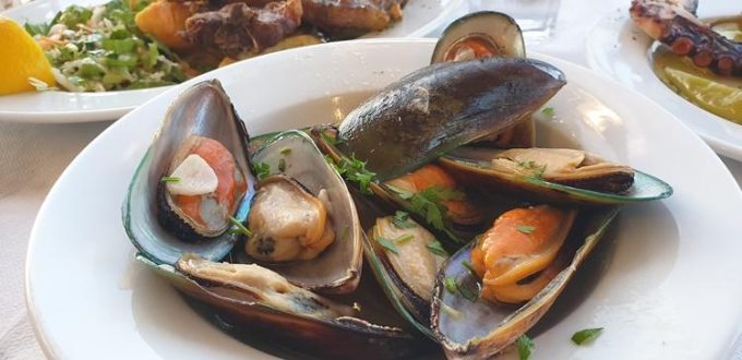  Fish Tavern Restaurant Ouzeri | Koroni Messinia Peloponnese | Barbarossa Restaurant - greekcatalog.net