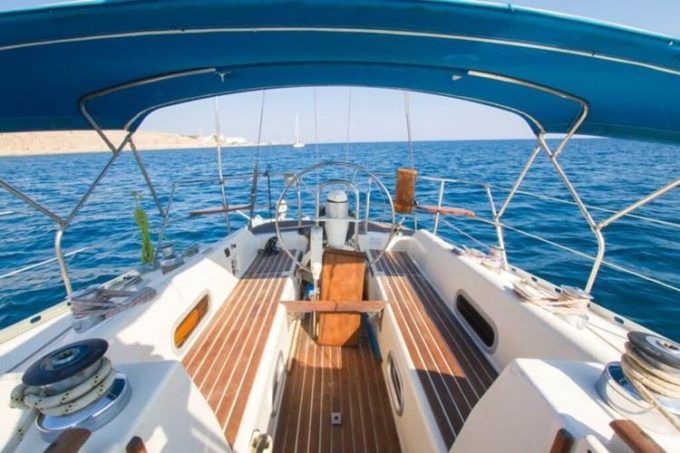 ΕΝΟΙΚΙΑΣΕΙΣ ΣΚΑΦΩΝ ΑΝΑΨΥΧΗΣ ΚΡΟΥΑΖΙΕΡΕΣ | ΒΛΥΧΑΔΑ ΘΗΡΑ ΣΑΝΤΟΡΙΝΗ | SANTORINI DREAMS SAILING CRUISES - greekcatalog.net